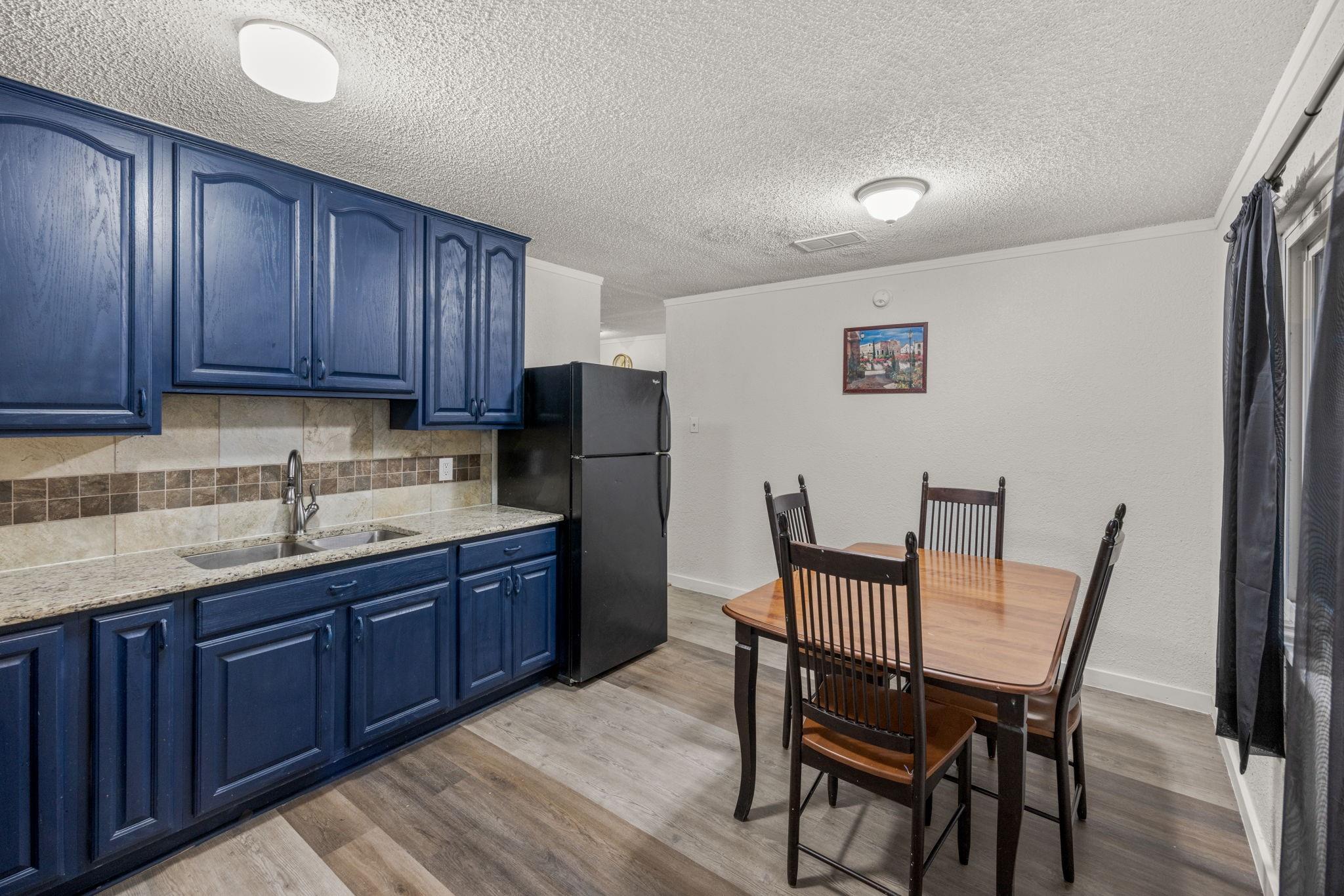 1007 Luanne Ln Property Photo 10
