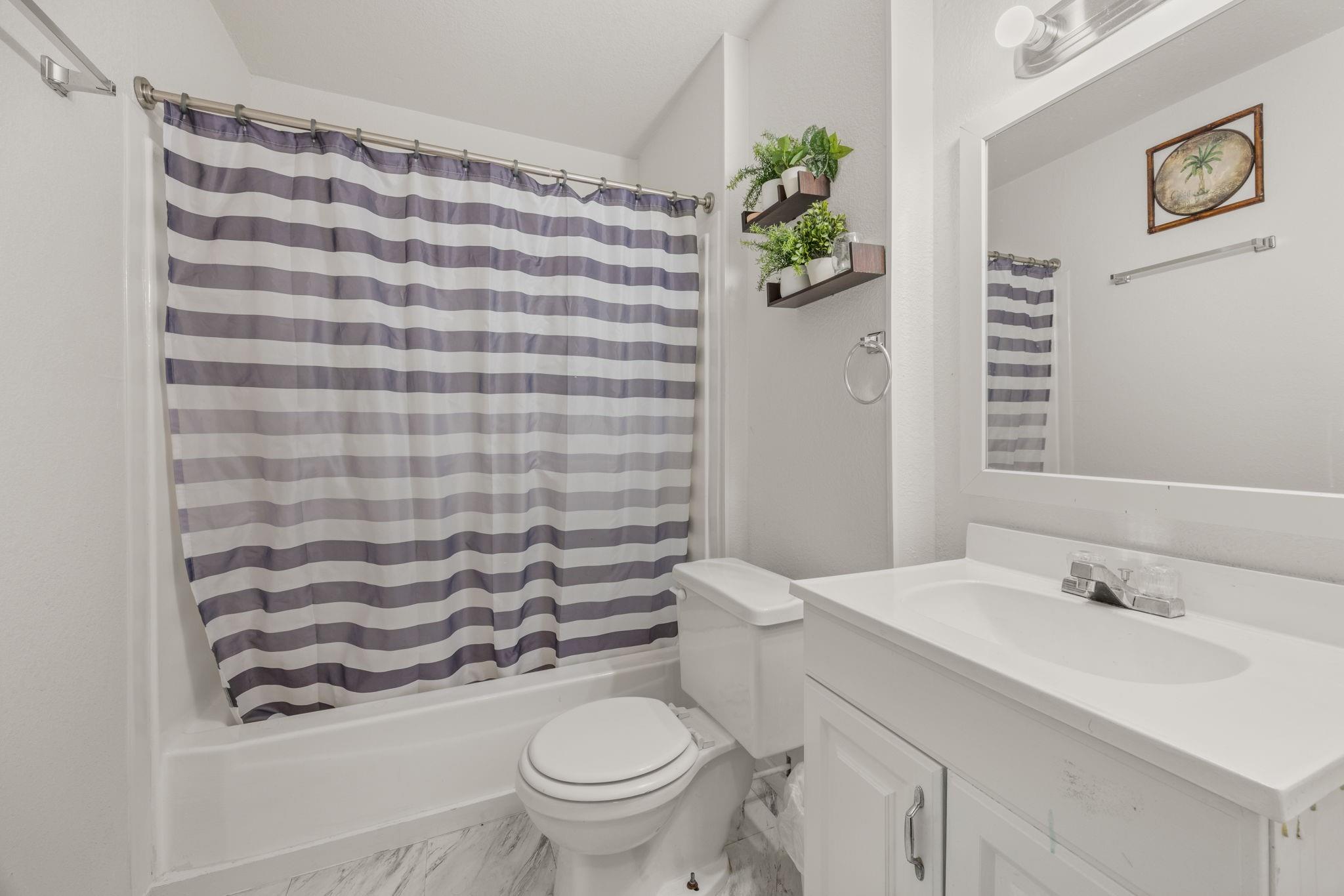 1007 Luanne Ln Property Photo 16