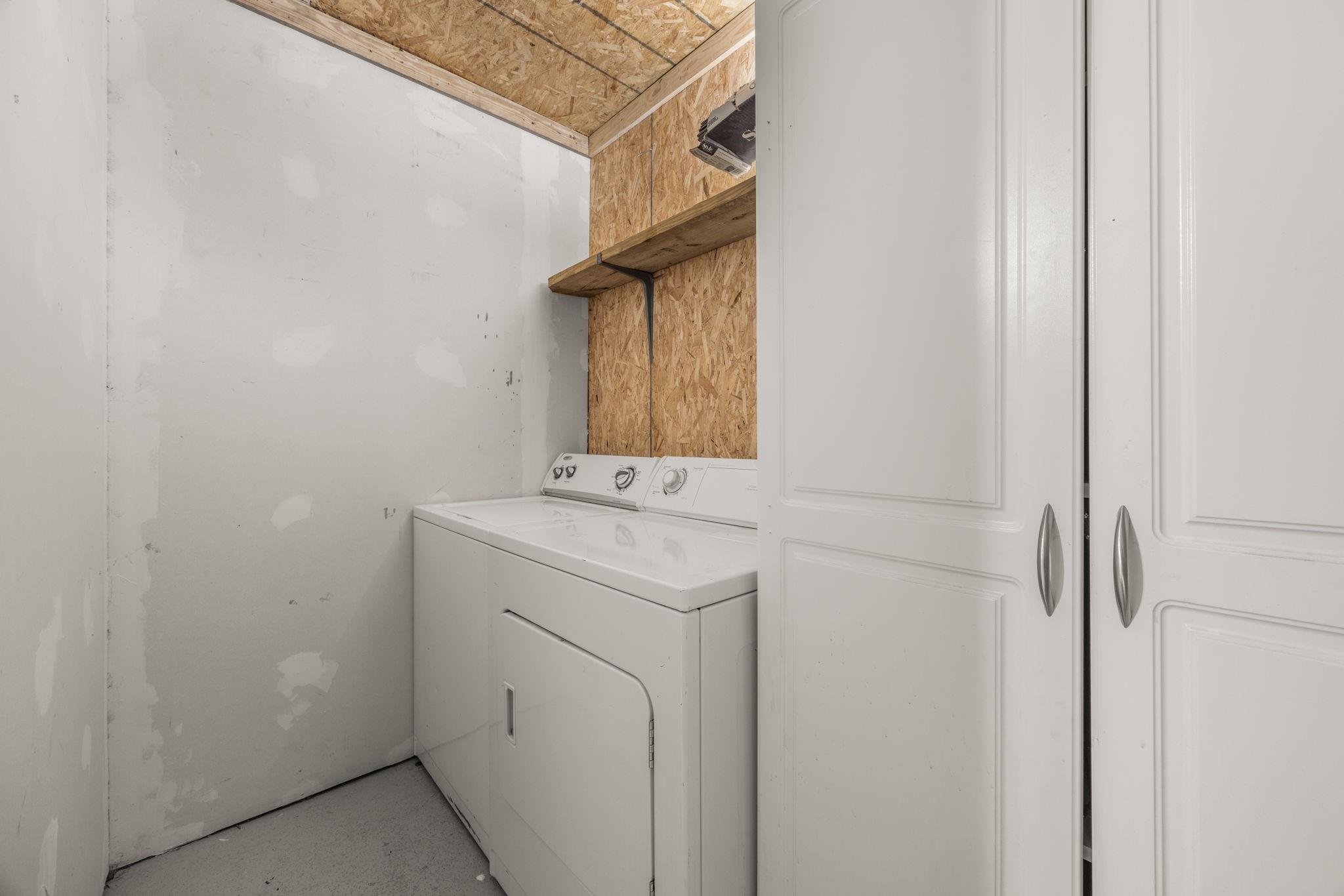 1007 Luanne Ln Property Photo 24