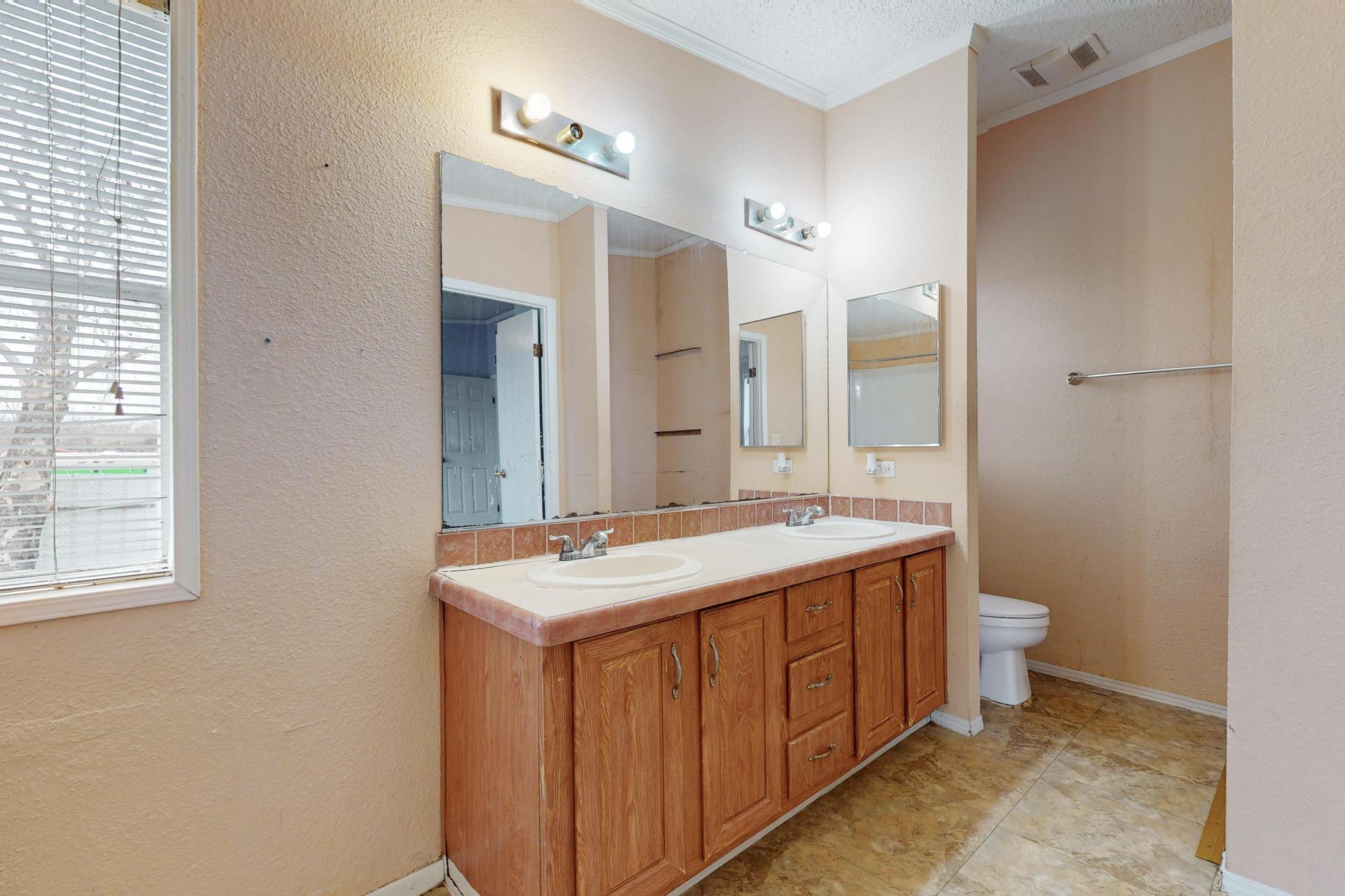 262 Highway 290 E, Property Photo 33