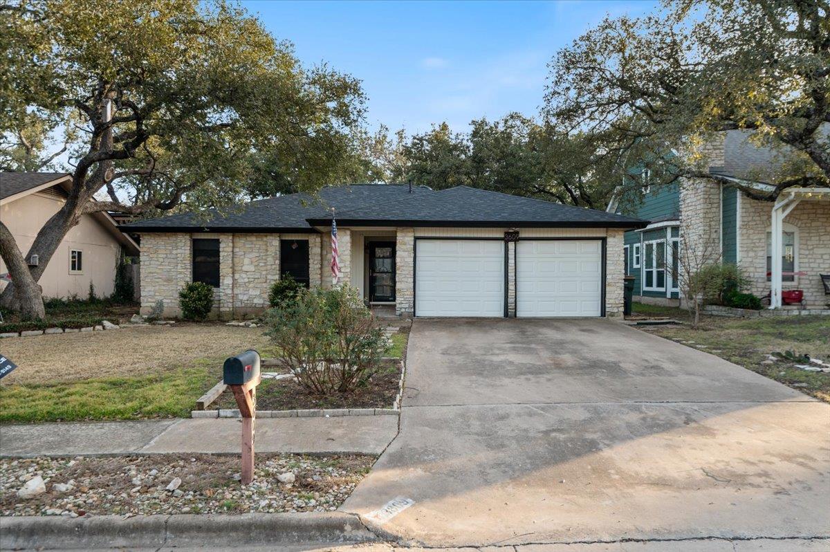 3609 Hillrock Dr Property Photo