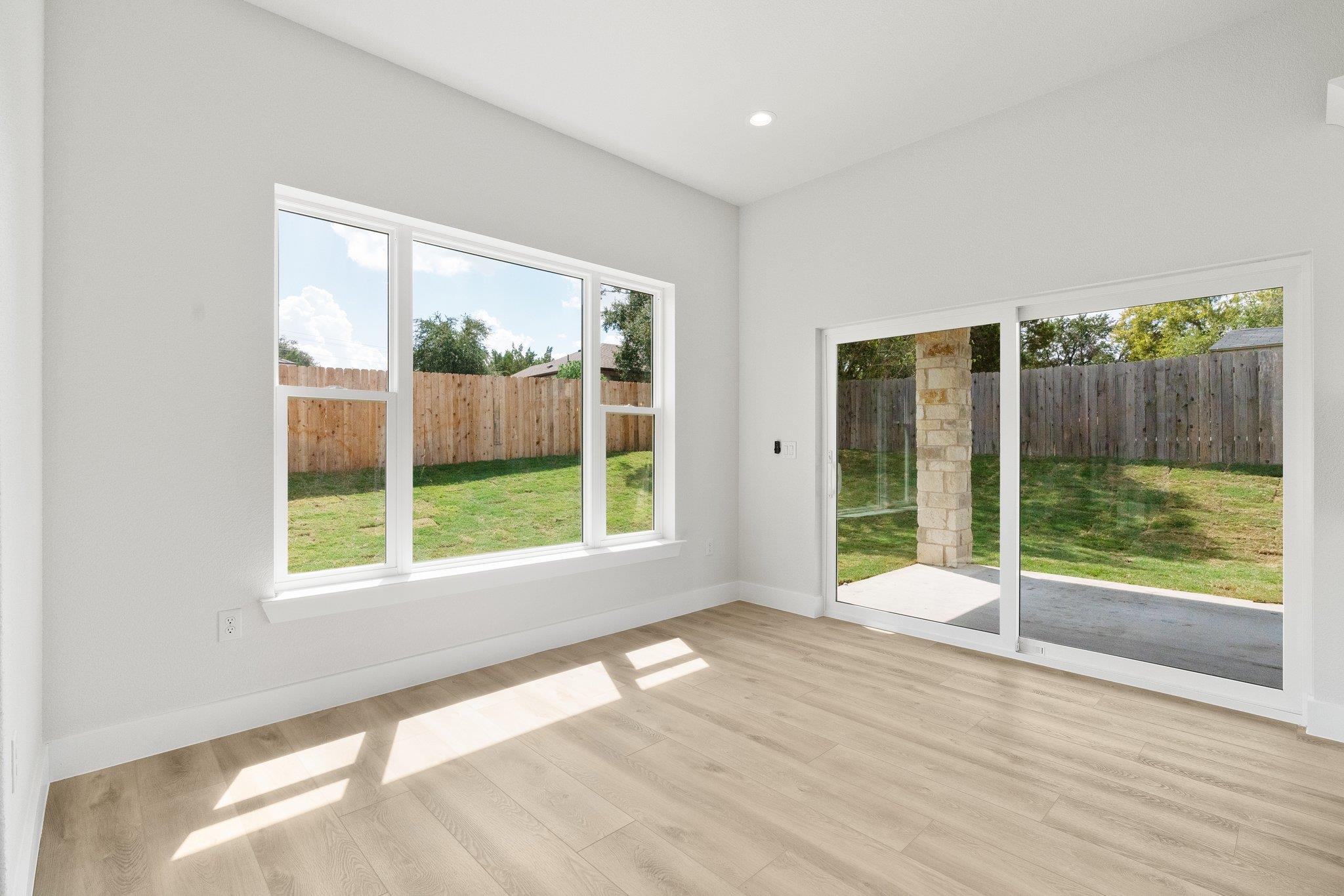 20405 Sunset Strip St Property Photo 8