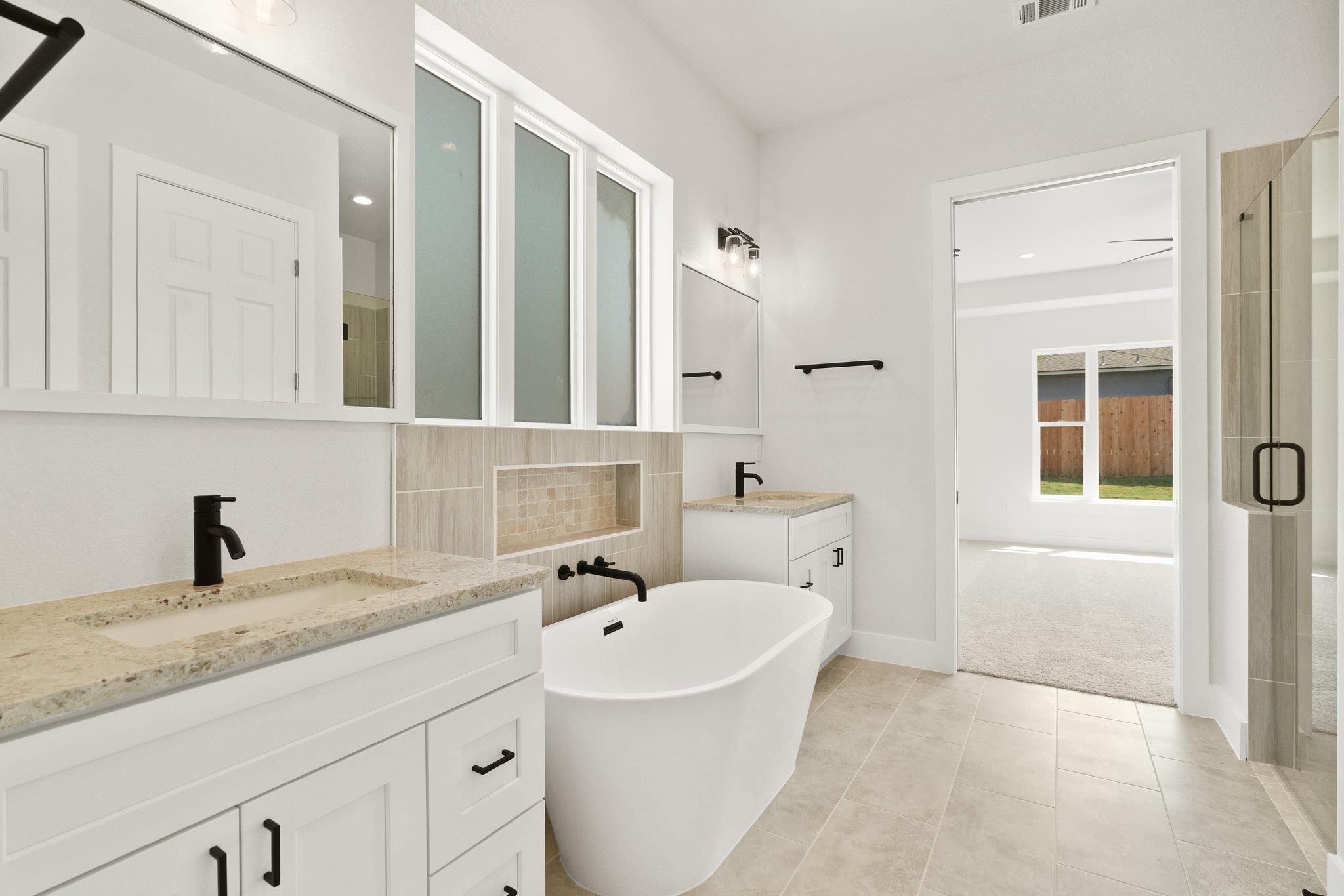 20405 Sunset Strip St Property Photo 10