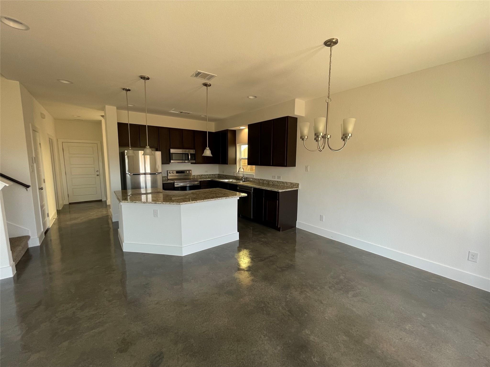 232 Sapphire Rd Property Photo 4