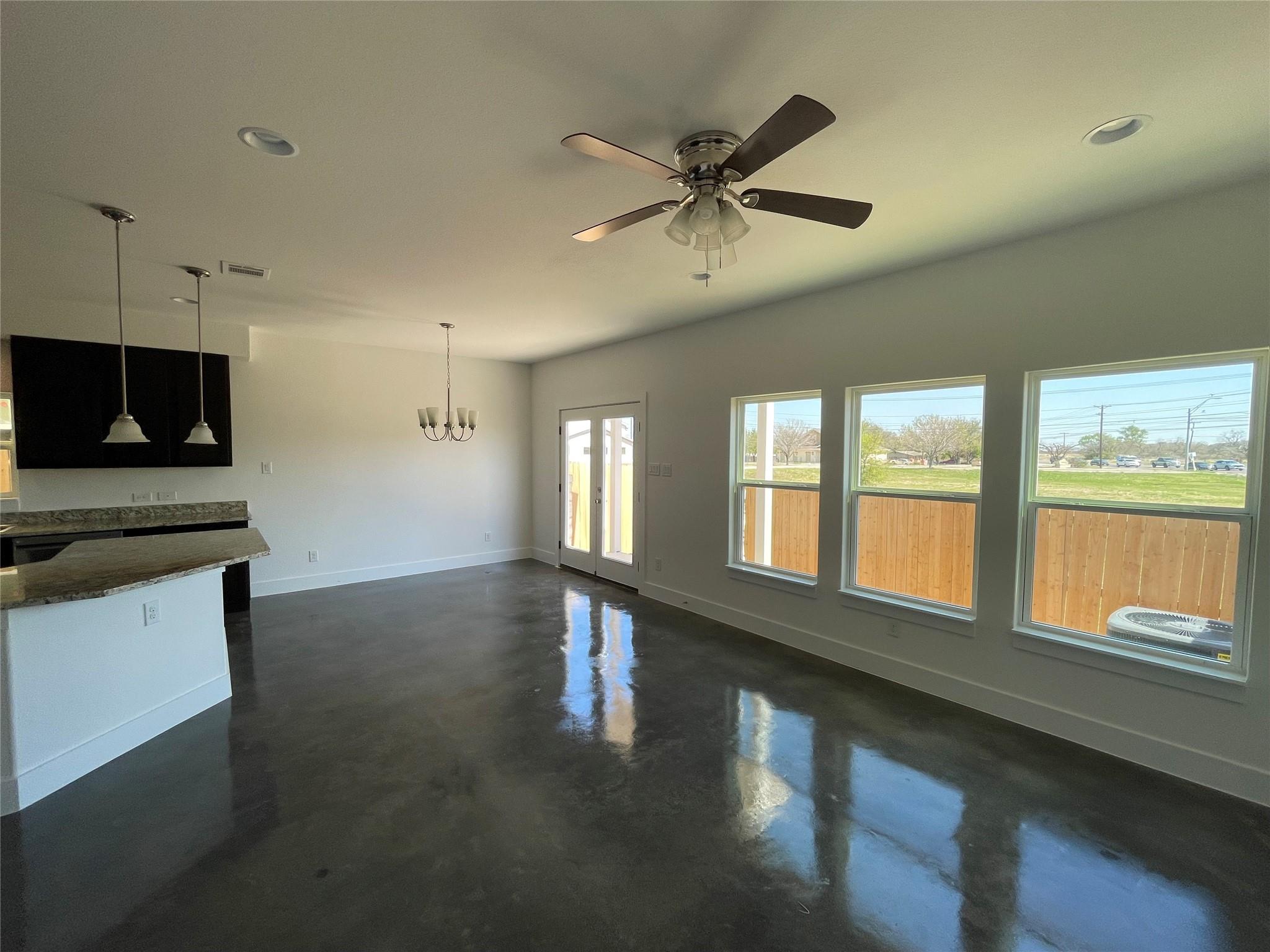 232 Sapphire Rd Property Photo 5