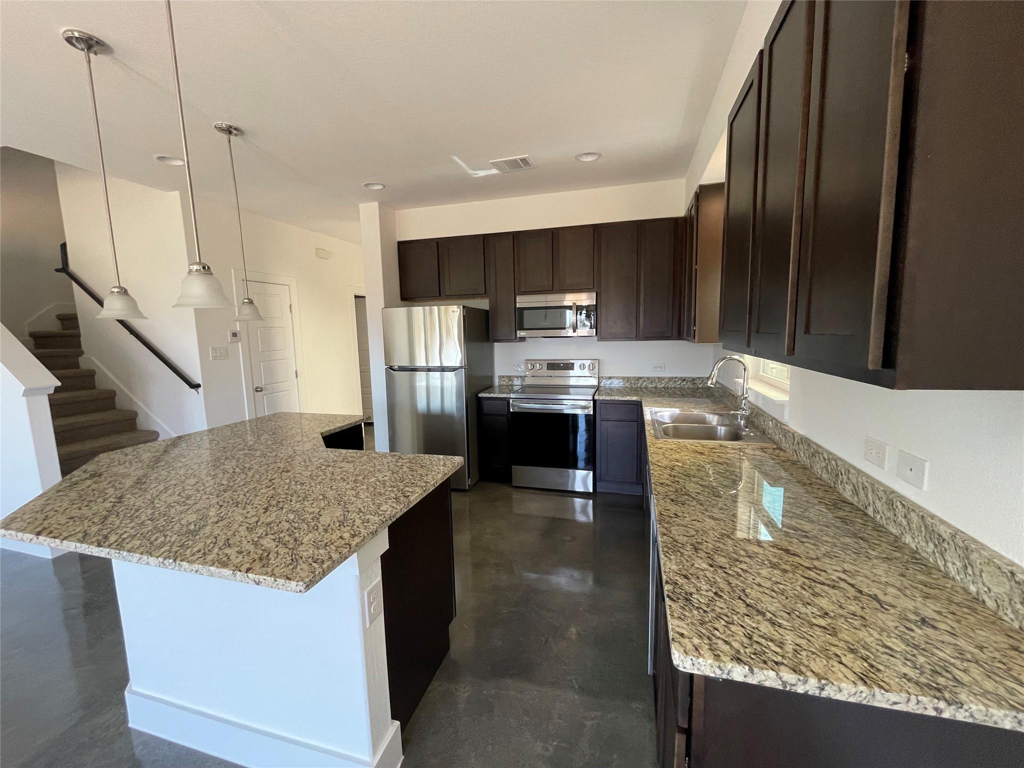 232 Sapphire Rd Property Photo 9