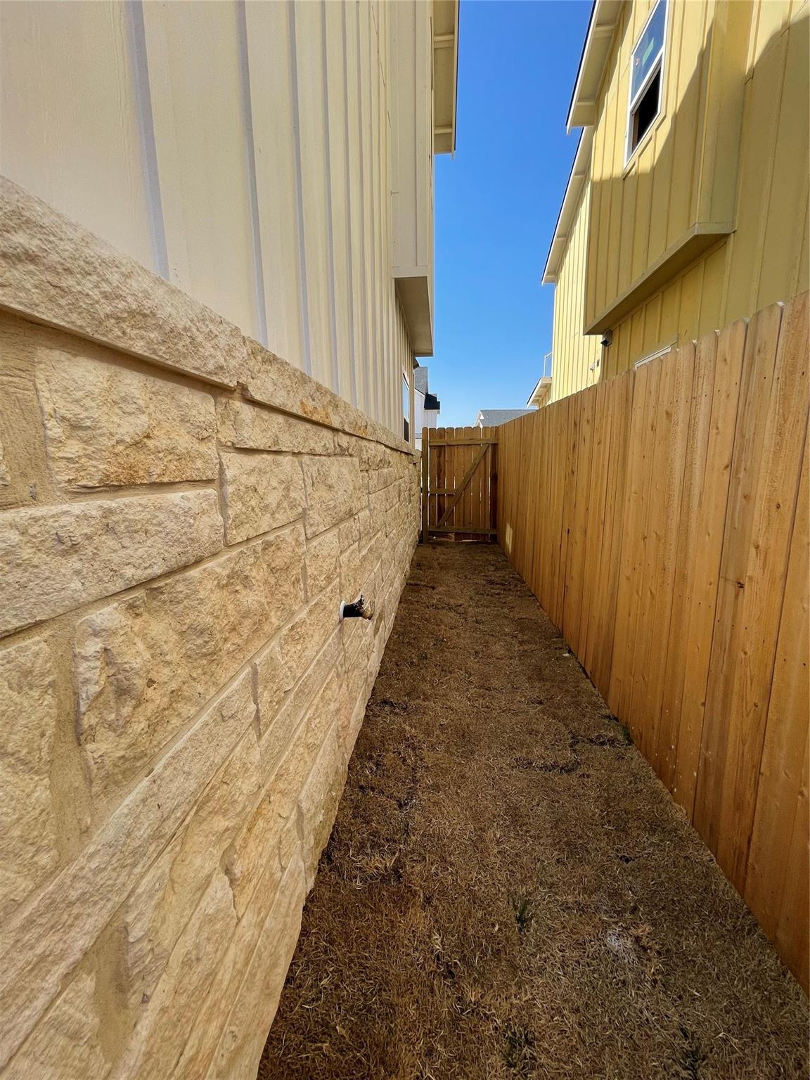 232 Sapphire Rd Property Photo 29