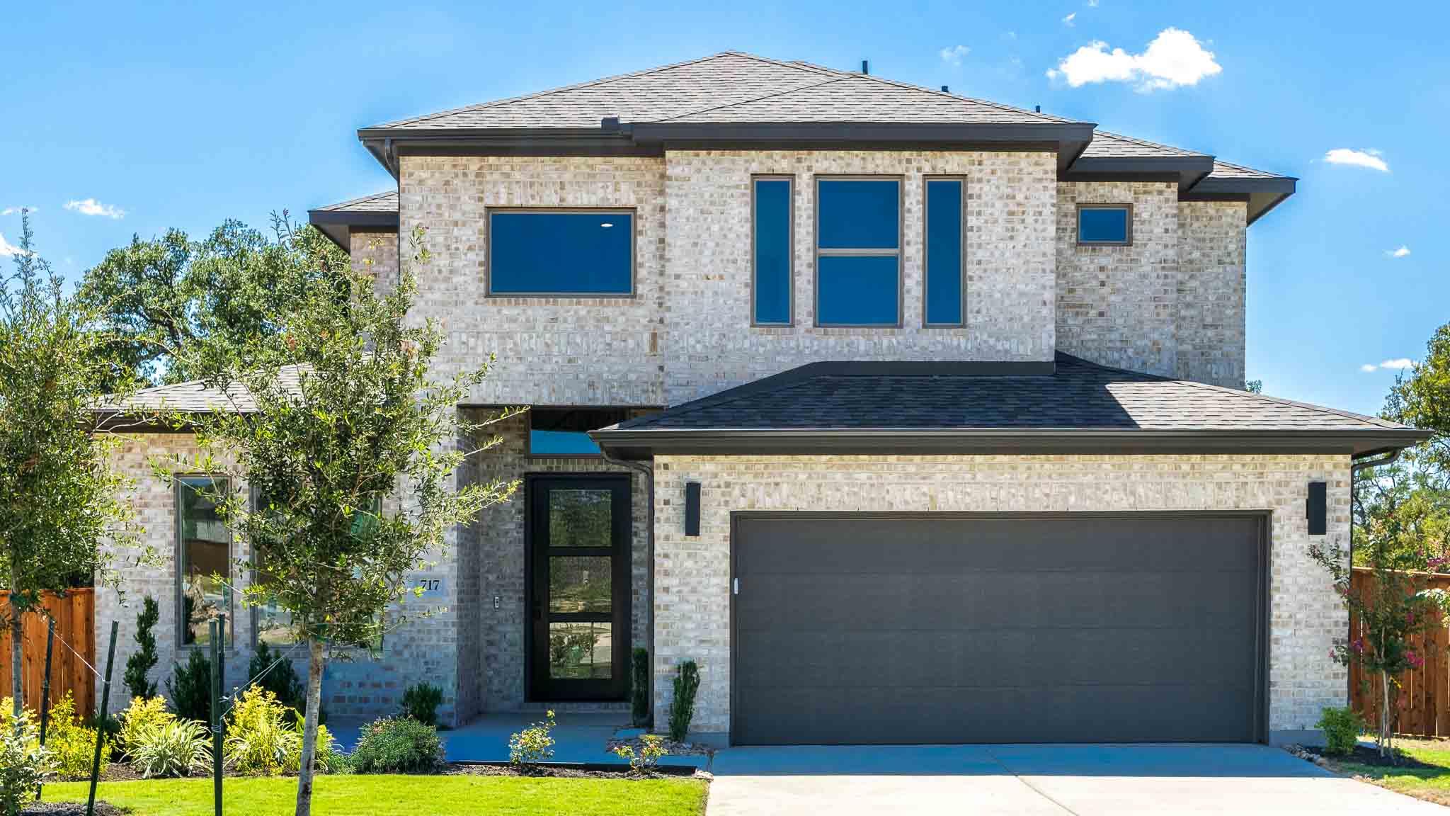 717 Estacado Ln