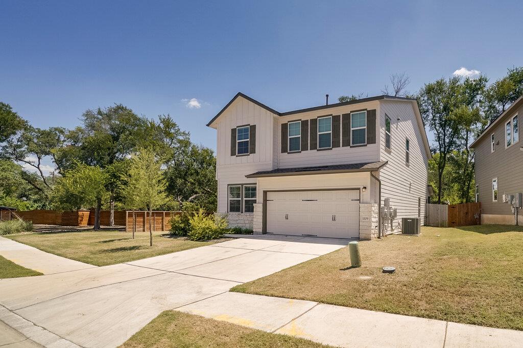 1109 Winnie Dr Property Photo 1