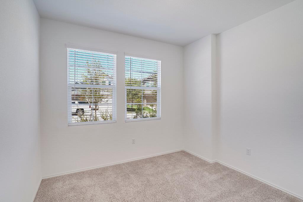 1109 Winnie Dr Property Photo 8