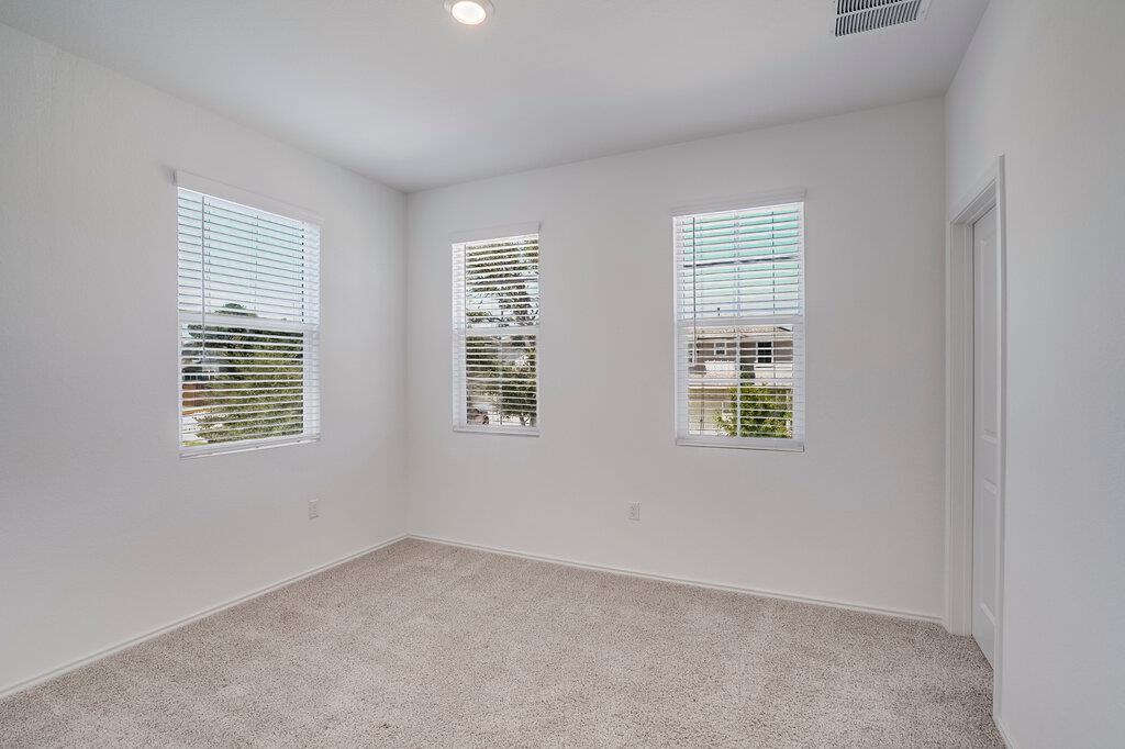 1109 Winnie Dr Property Photo 13