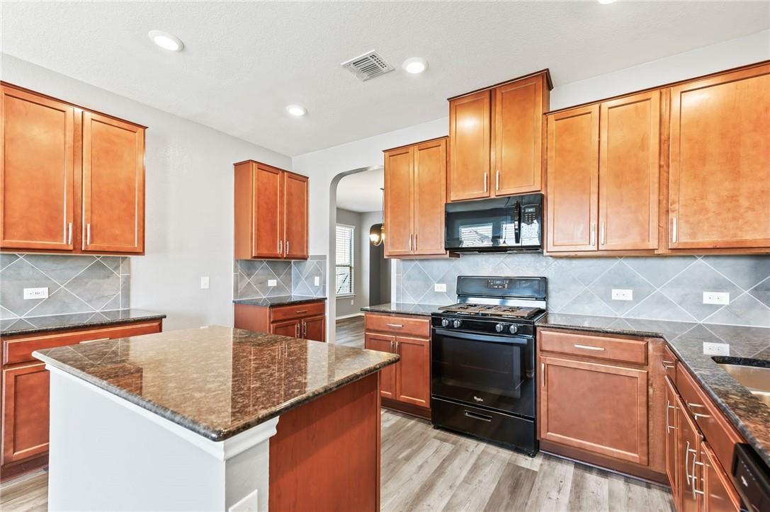 7937 Arezzo Dr Property Photo 13