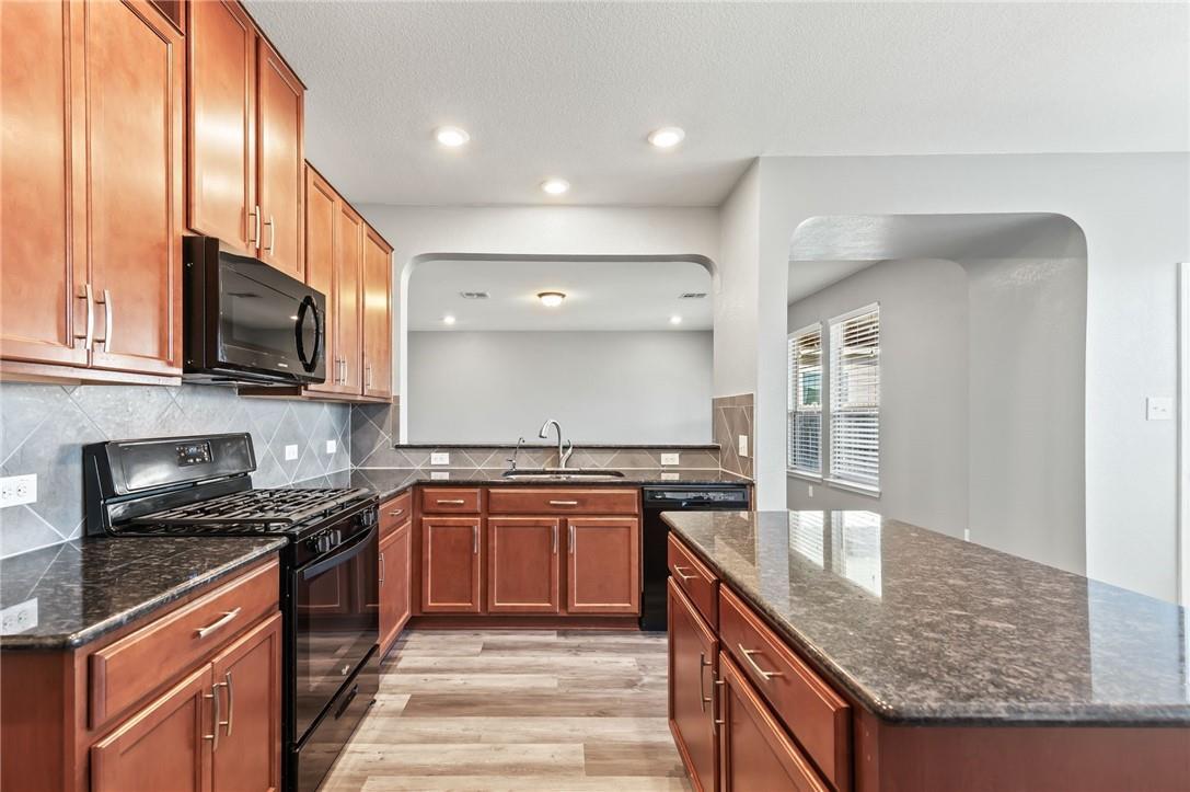 7937 Arezzo Dr Property Photo 16