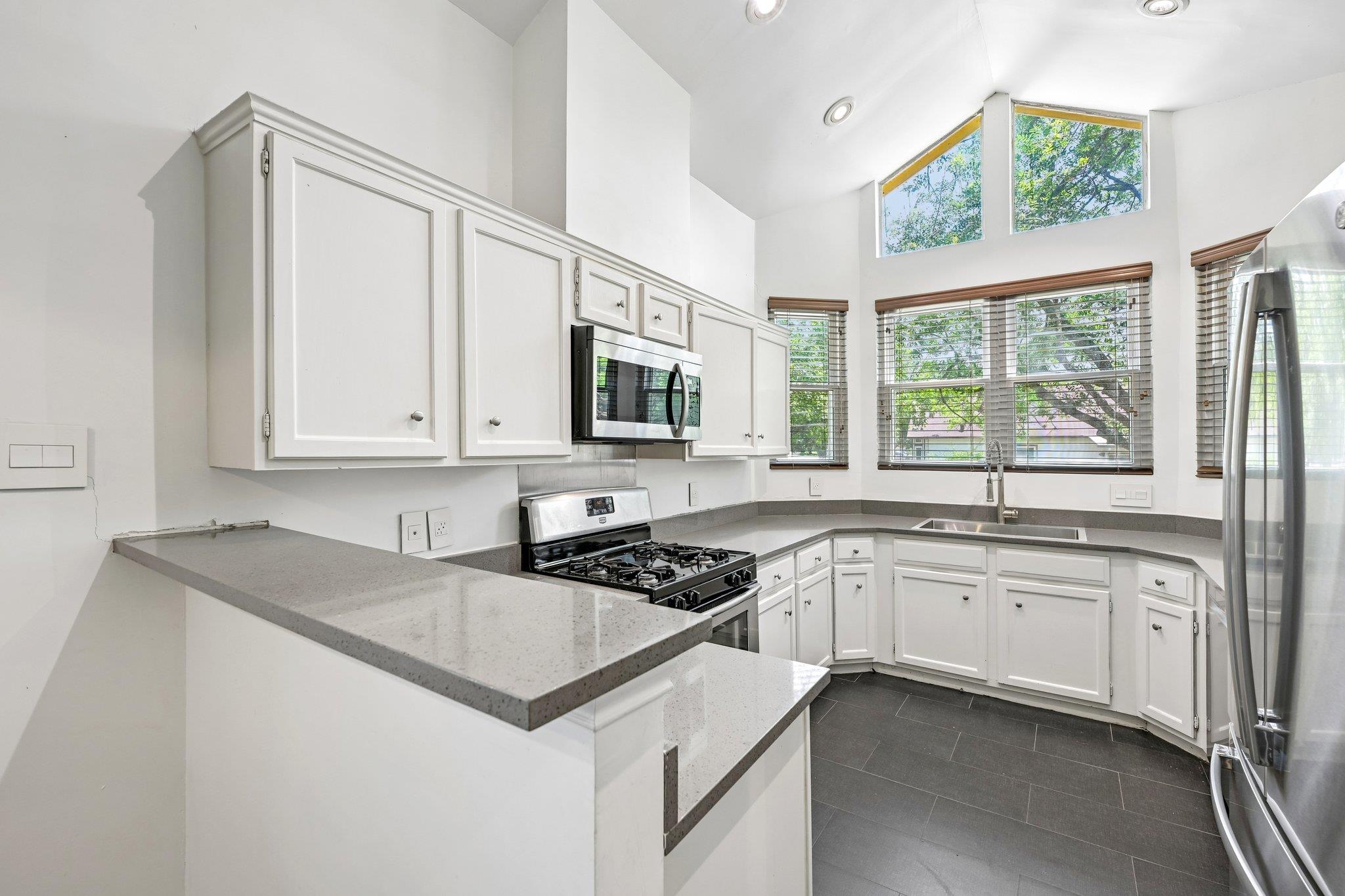 2919 Jubilee Trl Property Photo 5