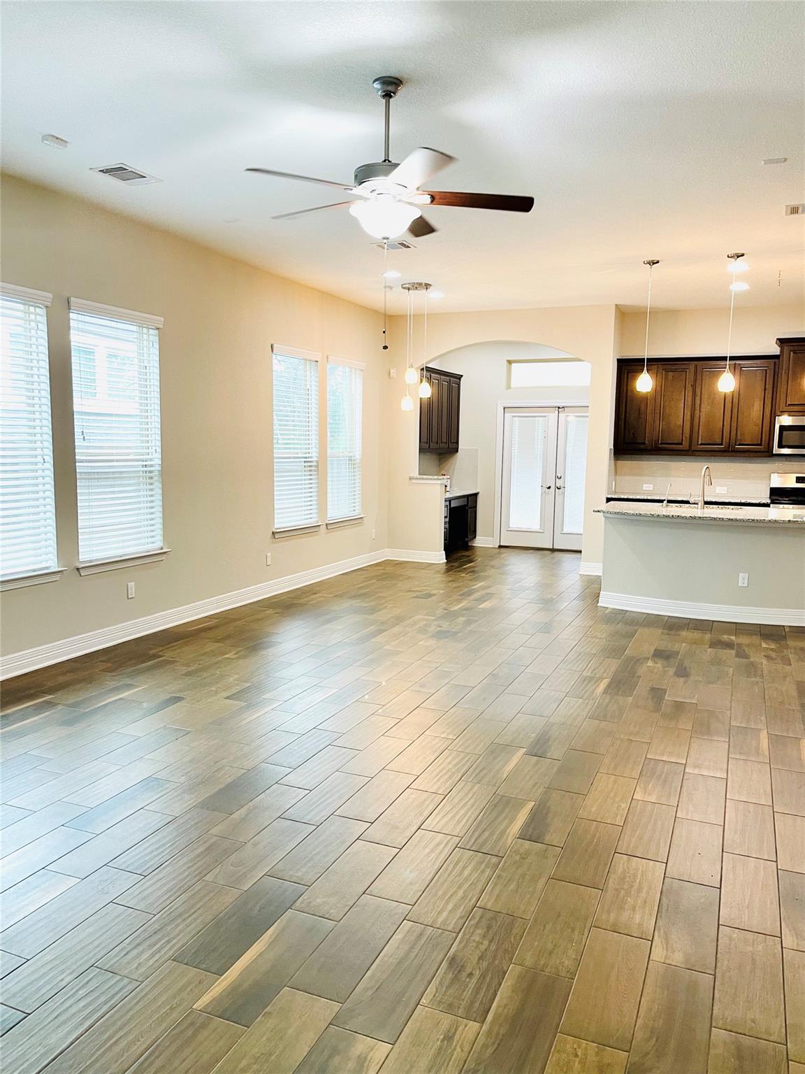 542 Bonnet Blvd Property Photo 4