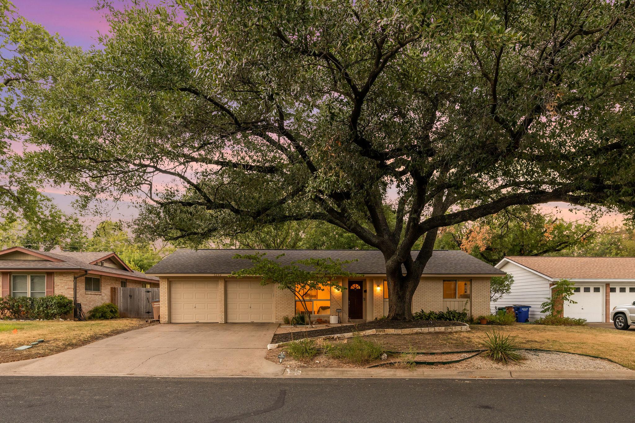 3202 Yellowpine Ter Property Photo 2