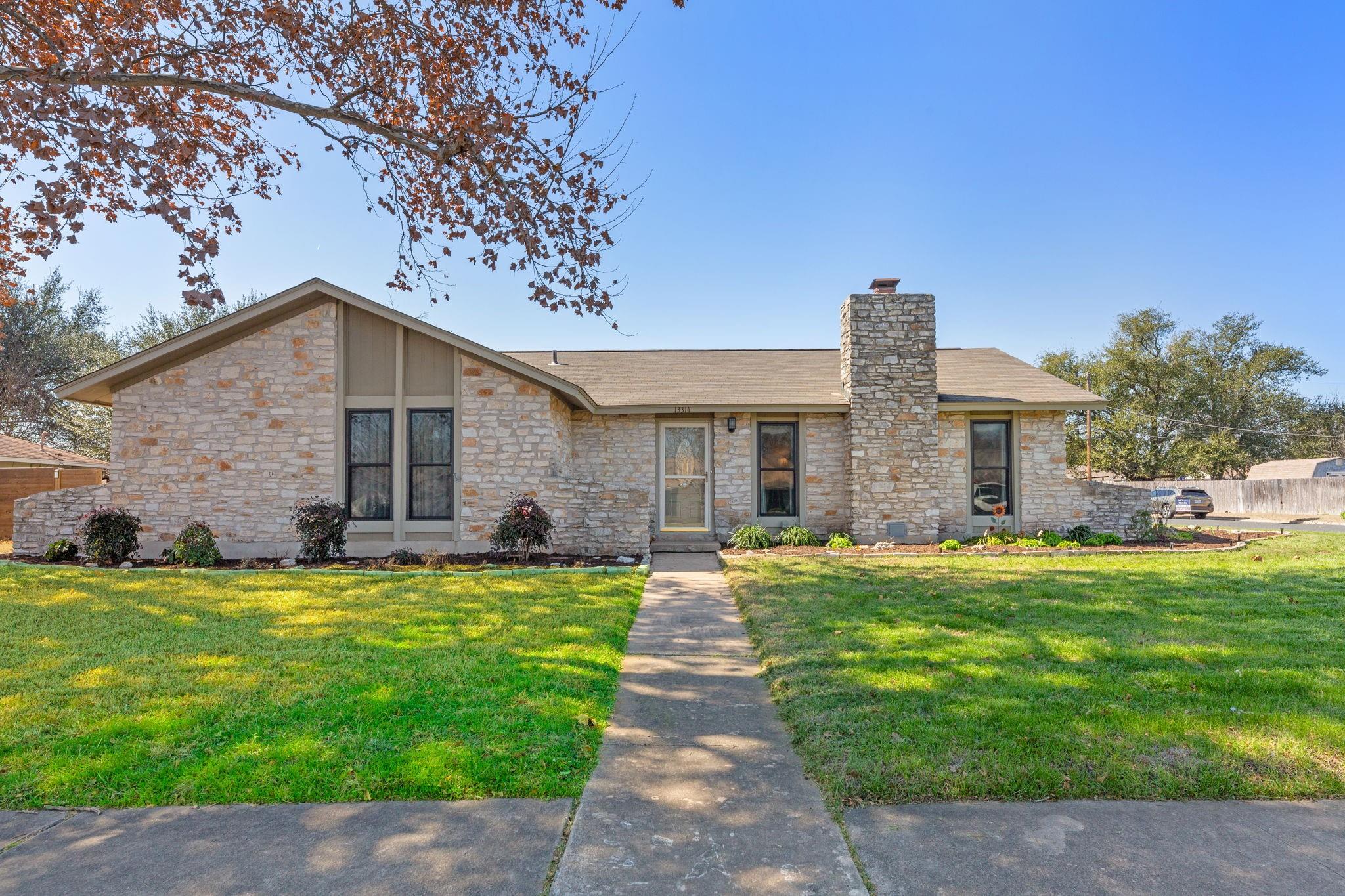 13314 Effingham St Property Photo