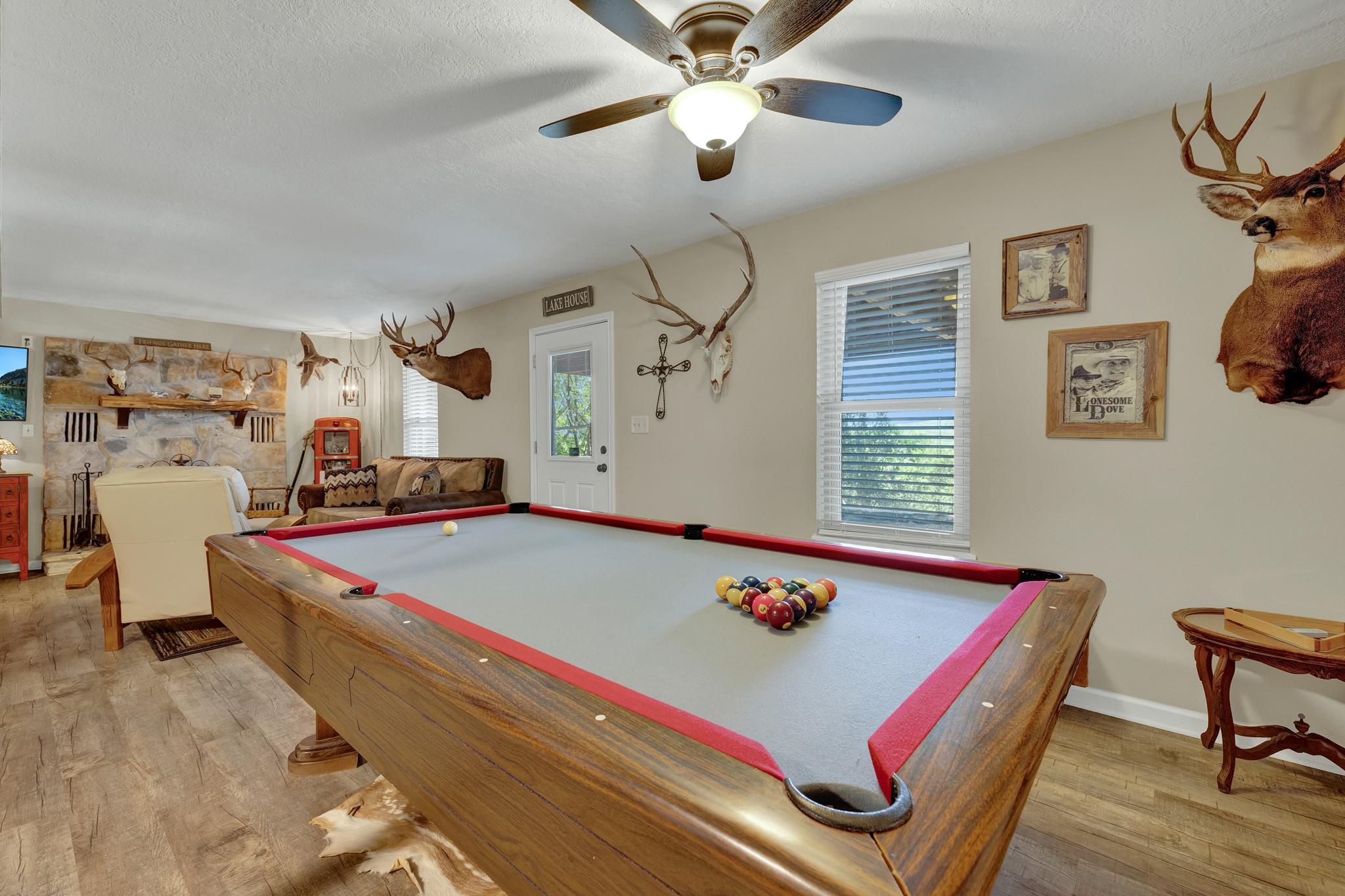 1422 Oakridge Ln Property Photo 21