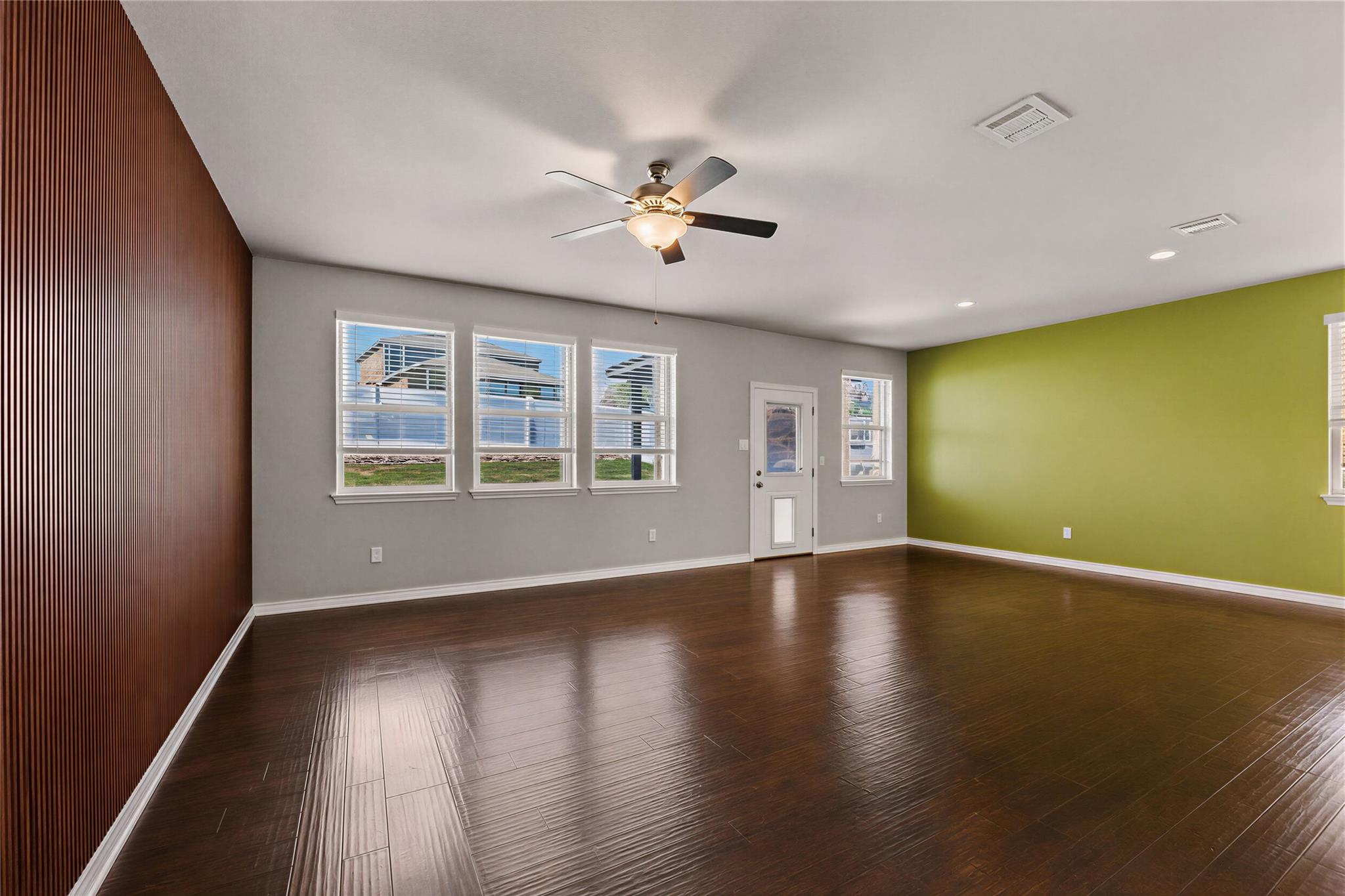 5809 Lehman Way Property Photo 8