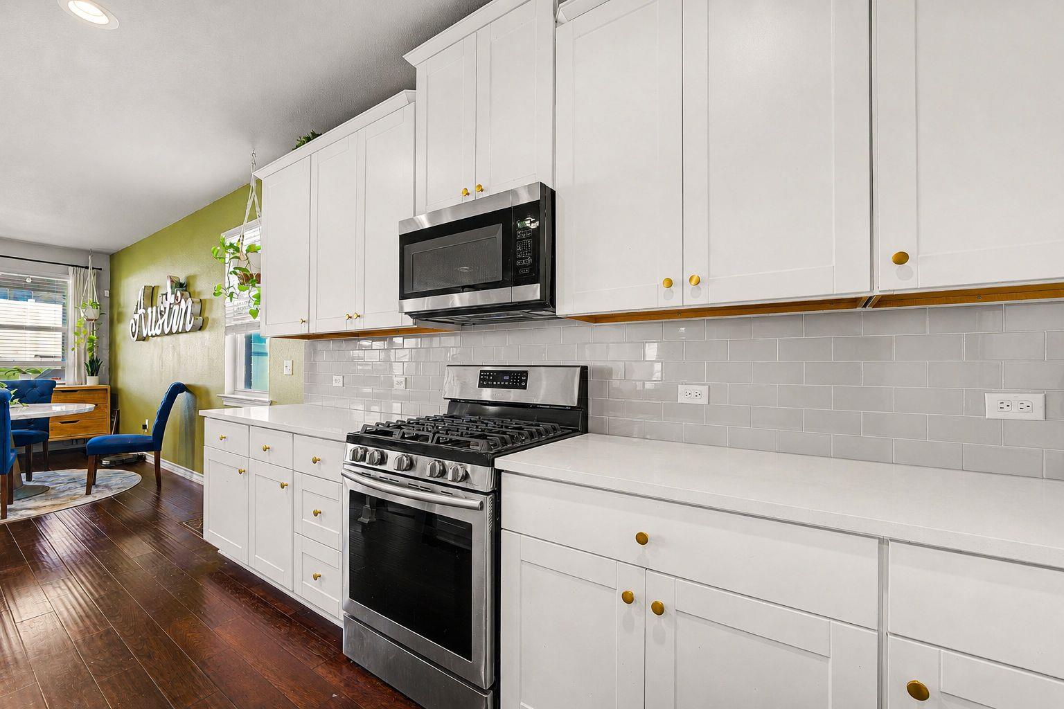 5809 Lehman Way Property Photo 13