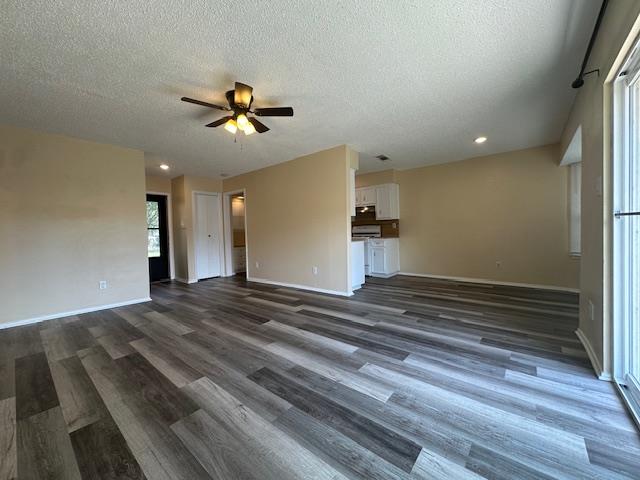 11701 Bayou Bnd Property Photo 3