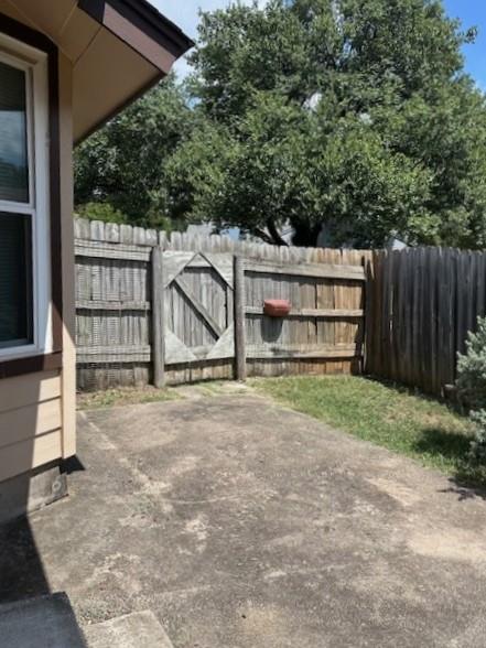 11701 Bayou Bnd Property Photo 14