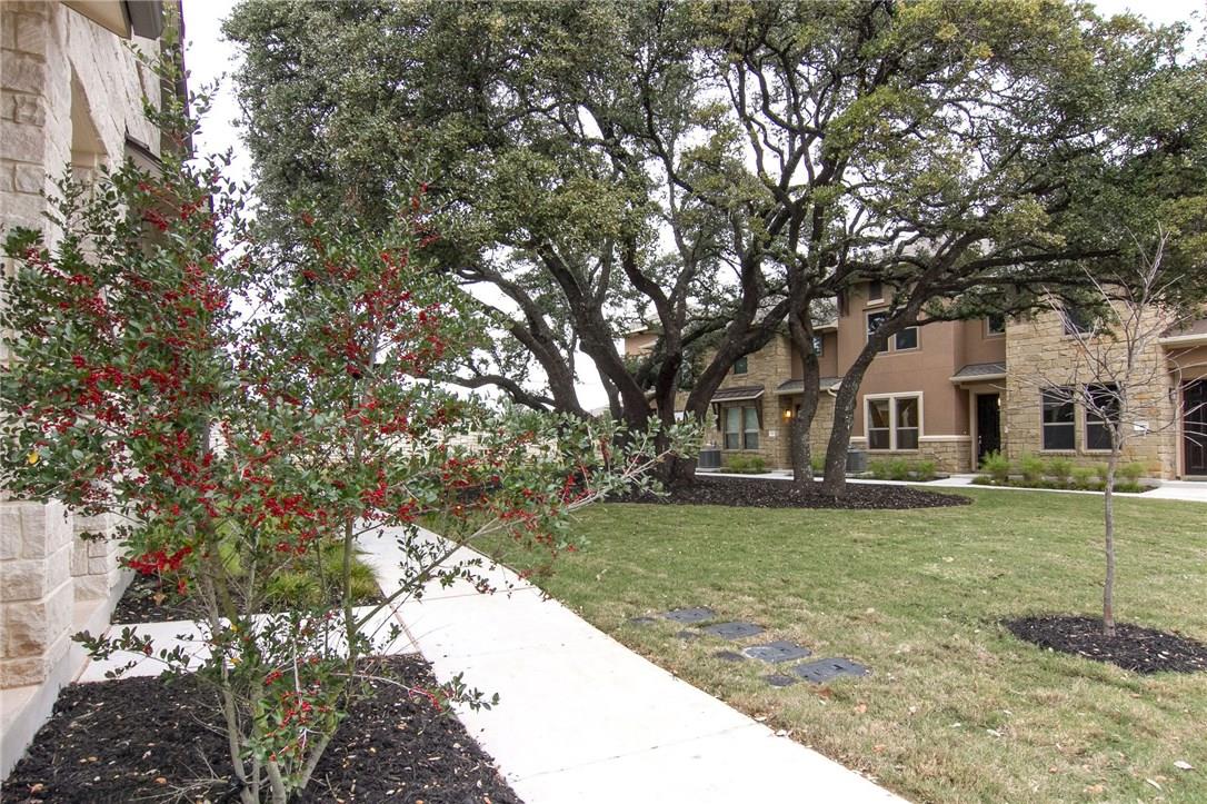 13800 Lyndhurst St #11 Property Photo 5