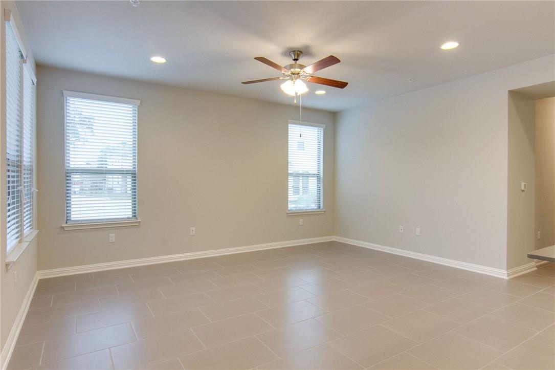 13800 Lyndhurst St #11 Property Photo 7