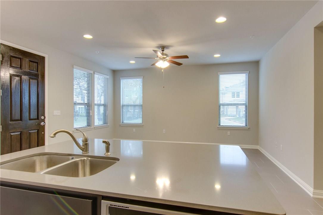 13800 Lyndhurst St #11 Property Photo 15