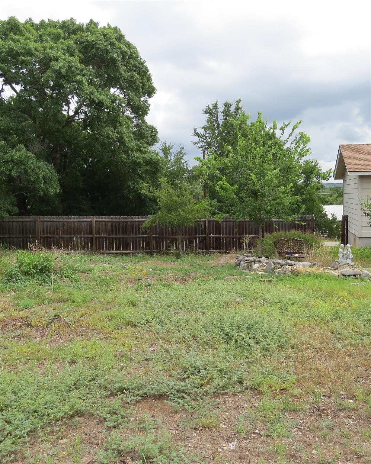 1047158 Property Photo 1