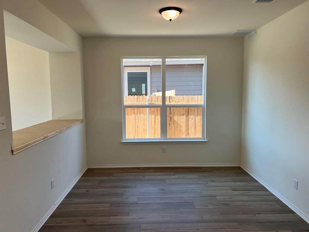 14500 James Buchanan St Property Photo 8