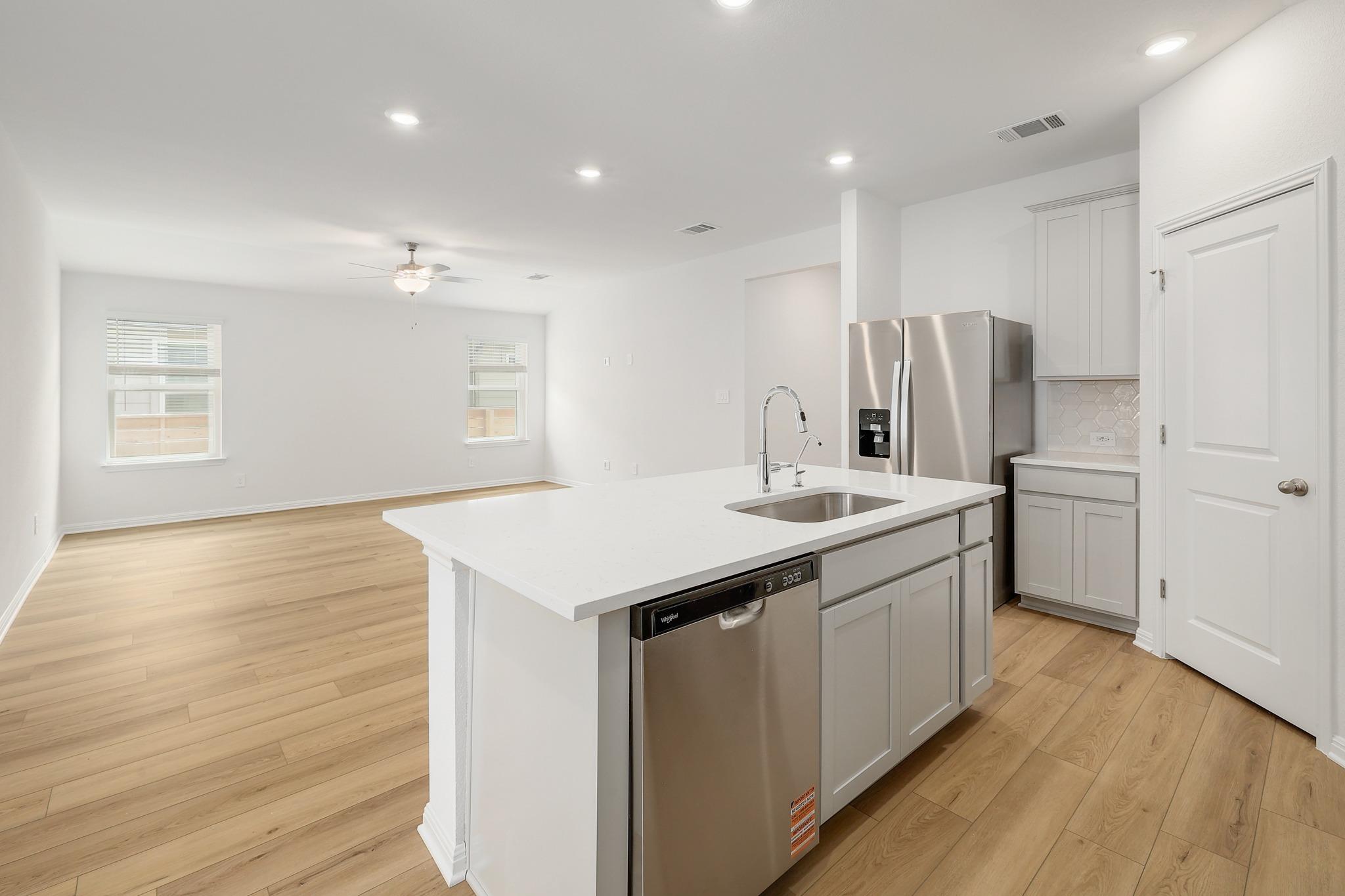 101 Rock Daisy Trl Property Photo 8