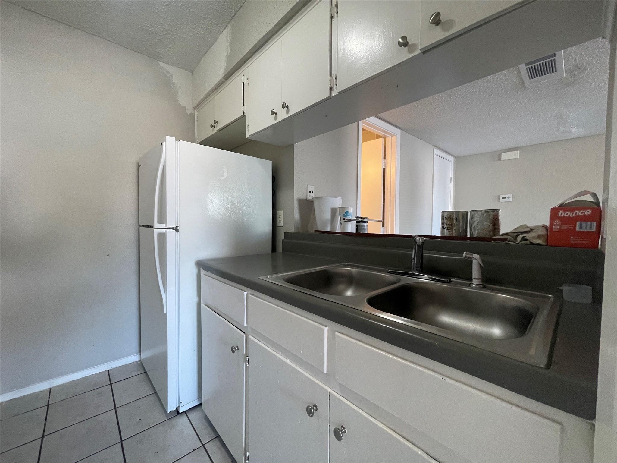 2619 Ektom Dr #c Property Photo 4