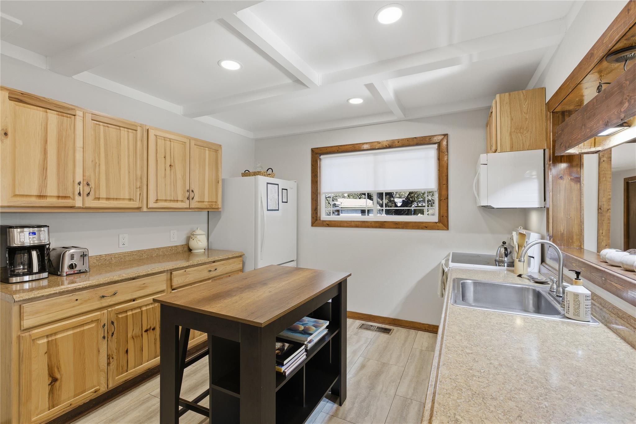 2505 Belaire West Ln Property Photo 12