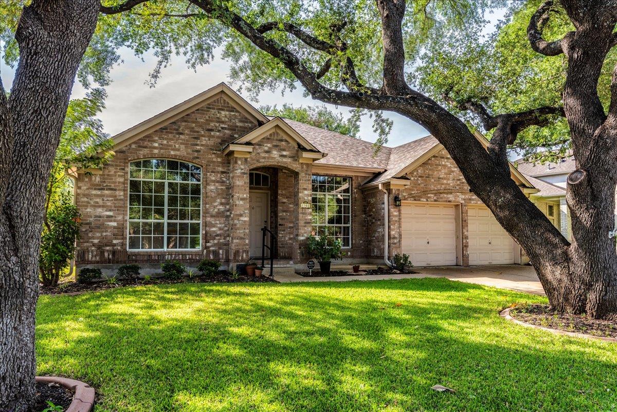 1302 Roadrunner Dr Property Photo 1