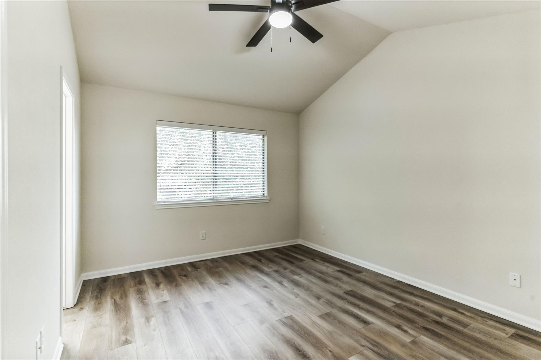 401 Buttercup Creek Blvd 602 Property Photo 5