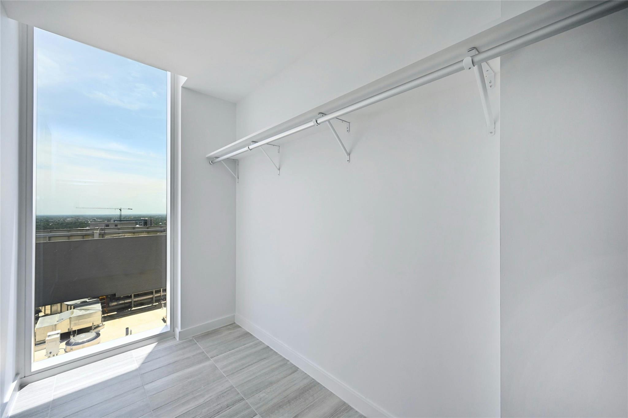313 W 17th St #2101 Property Photo 14