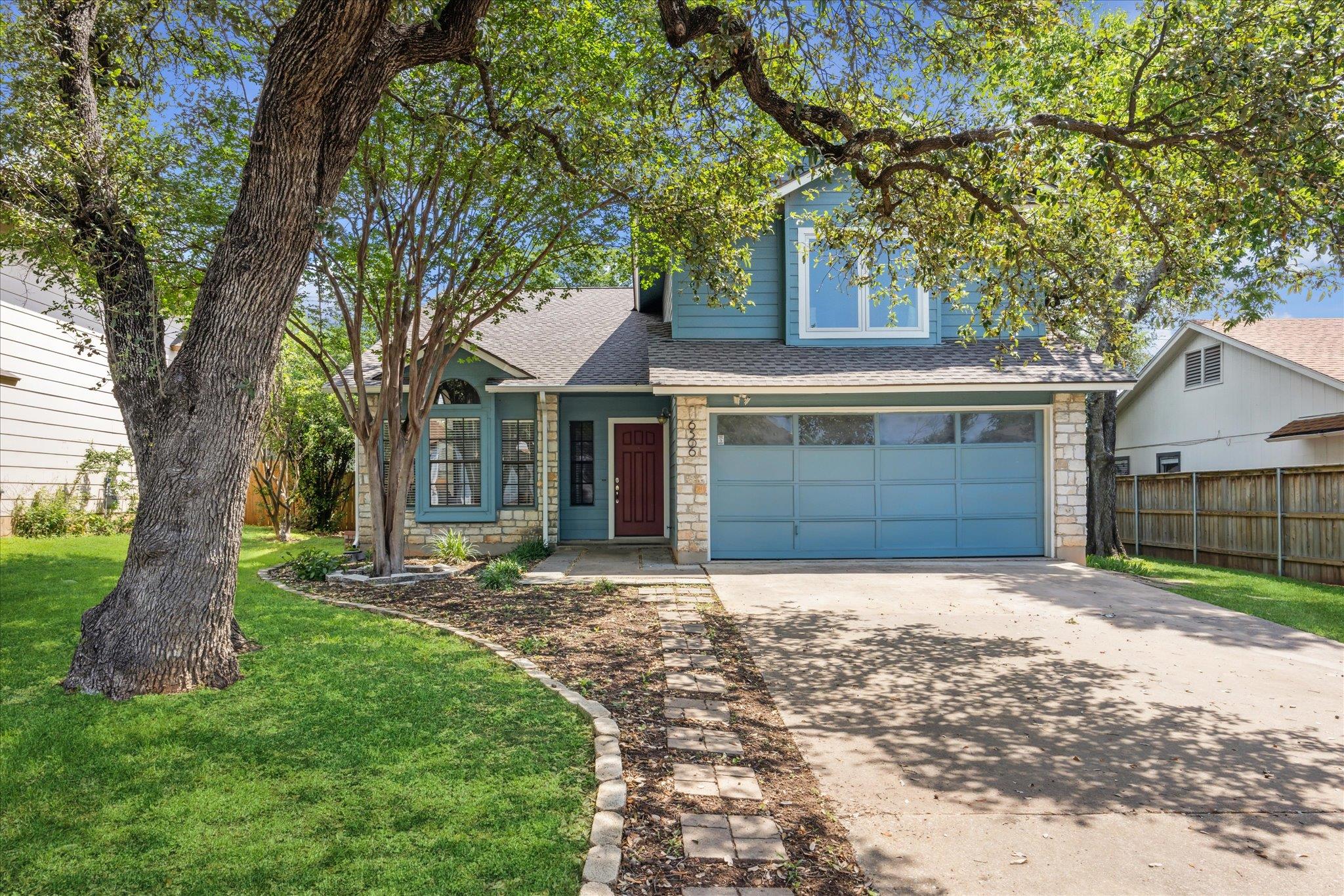 6506 Luckenbach Ln Property Photo