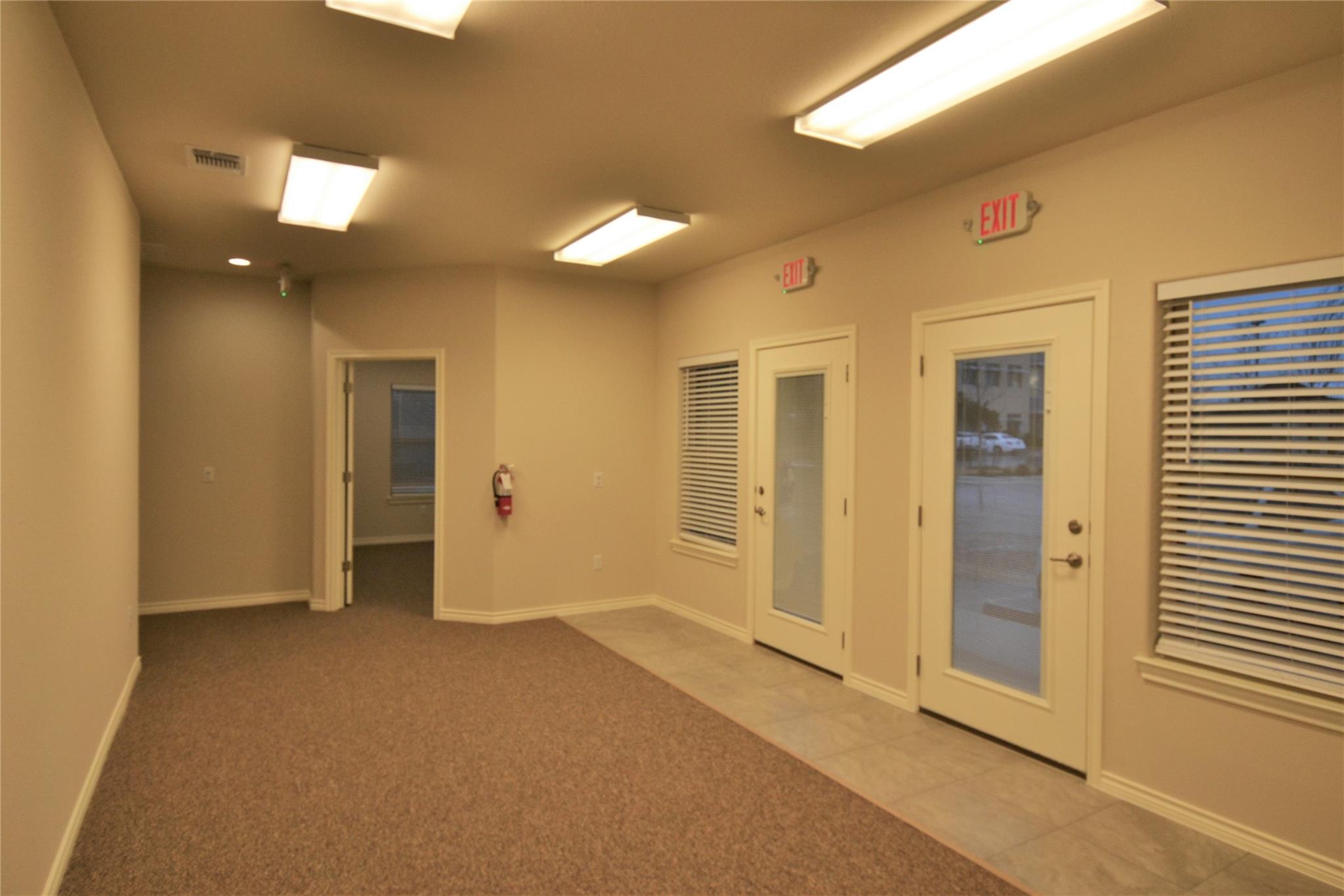 1464 E Whitestone Blvd #2701-2702 Property Photo 9