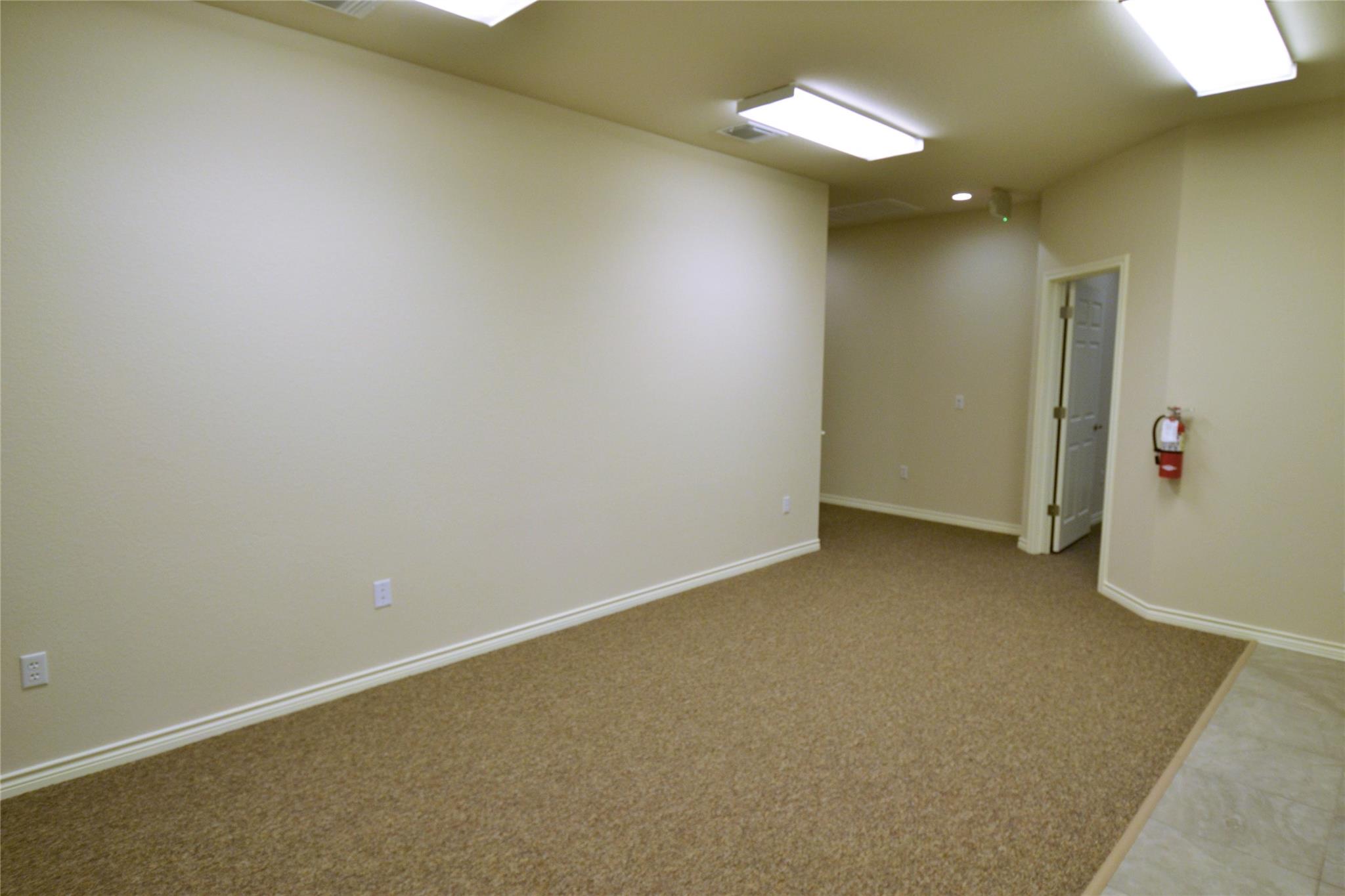 1464 E Whitestone Blvd #2701-2702 Property Photo 12