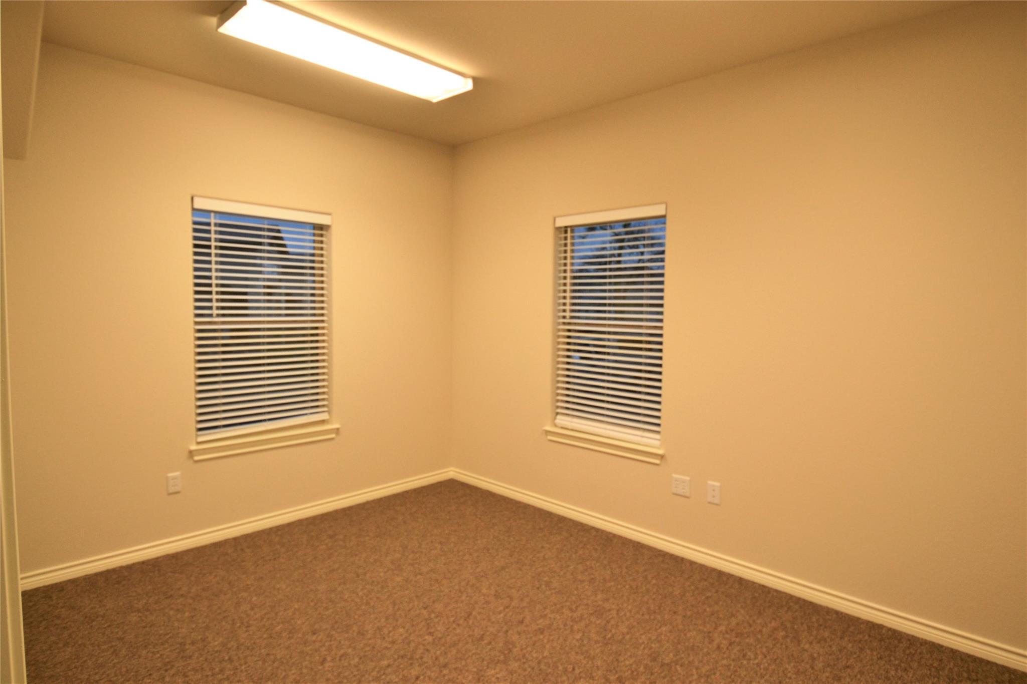 1464 E Whitestone Blvd #2701-2702 Property Photo 18