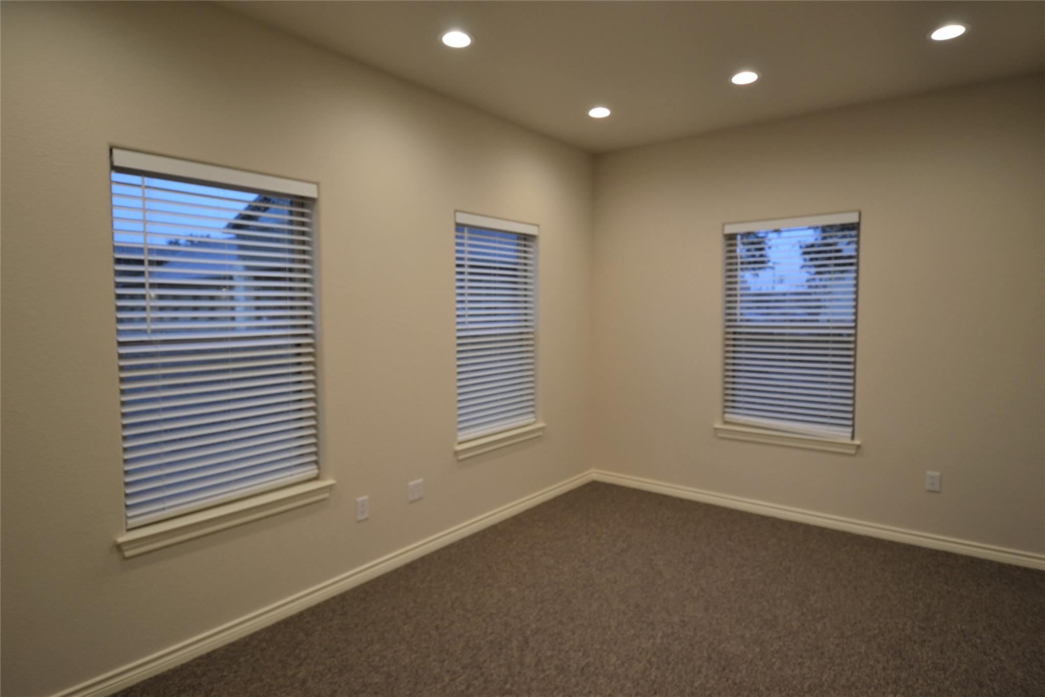 1464 E Whitestone Blvd #2701-2702 Property Photo 22