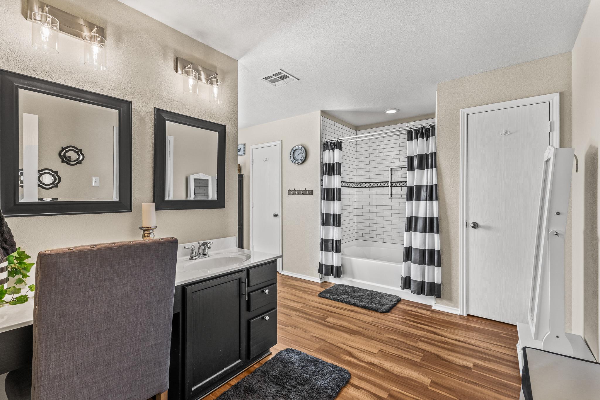 8217 Sage Meadow Dr Property Photo 29