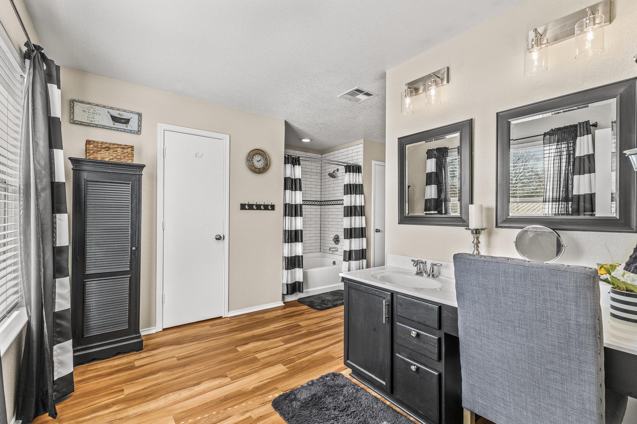 8217 Sage Meadow Dr Property Photo 31
