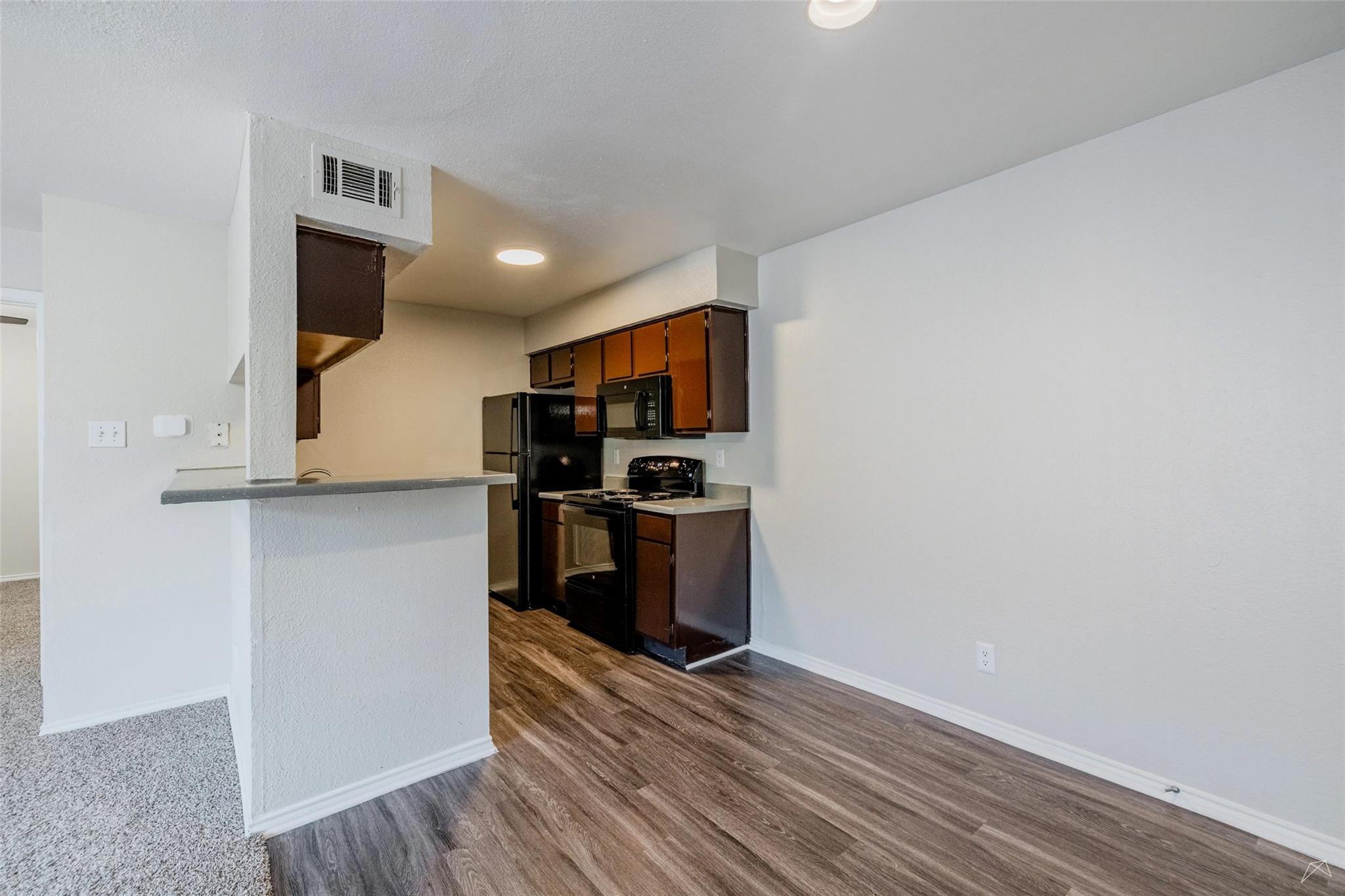 2809 W William Cannon Dr #e203 Property Photo 5