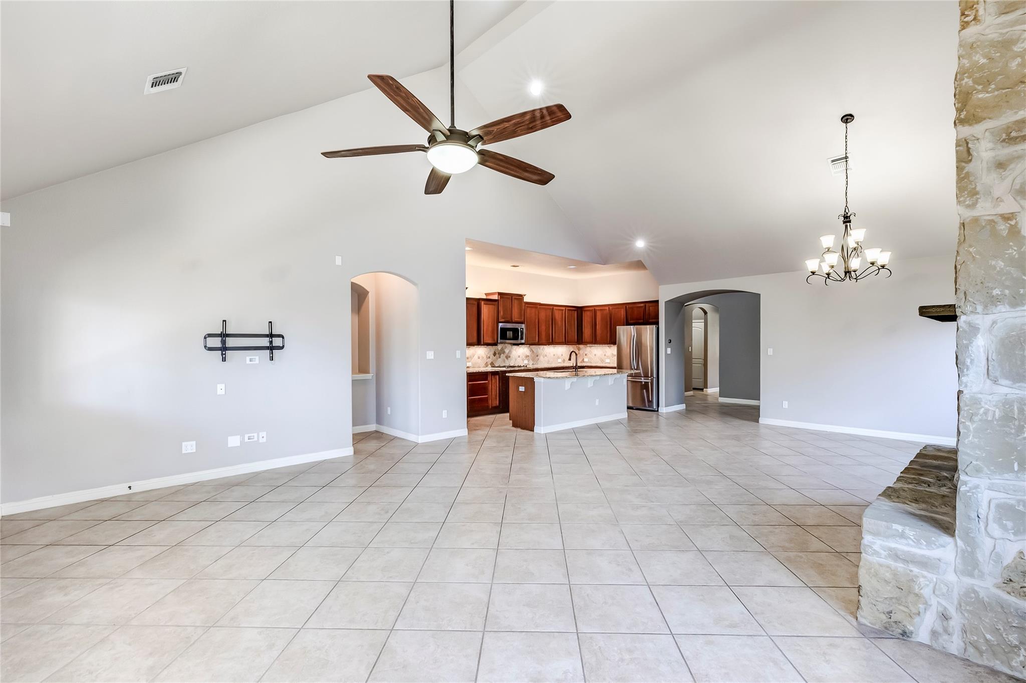 19421 Brent Knoll Dr Property Photo 8