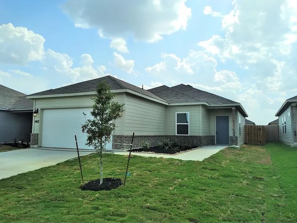 14627 Latigo Loop Property Photo 1