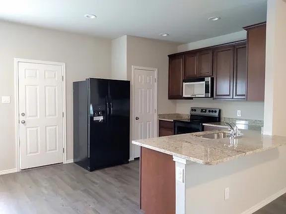 14627 Latigo Loop Property Photo 4