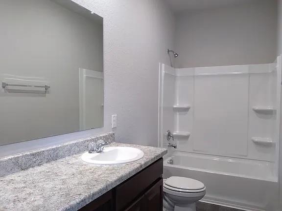 14627 Latigo Loop Property Photo 6