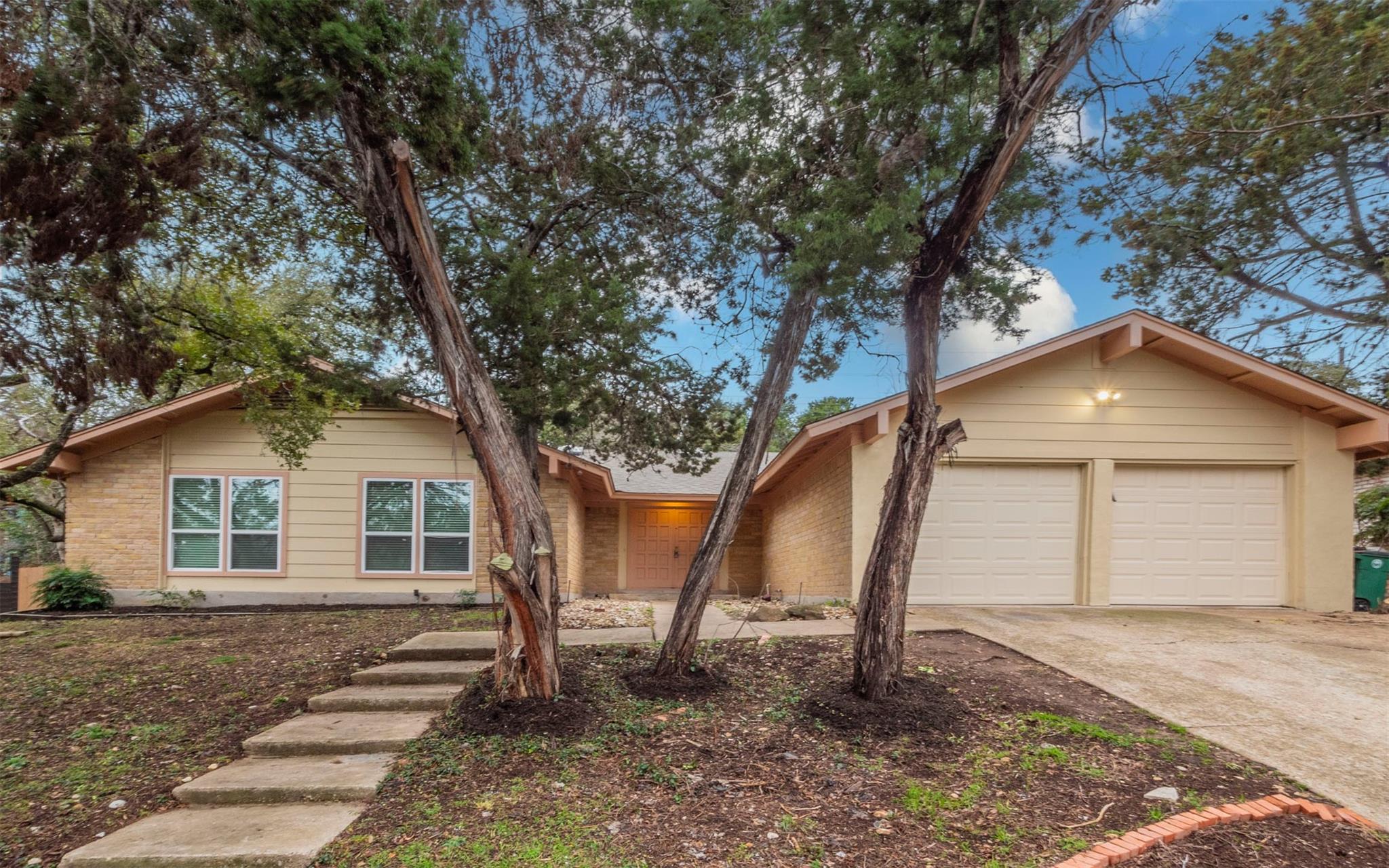 11627 River Oaks Trl Property Photo 2